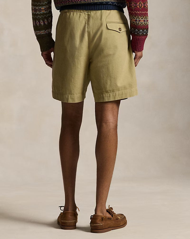 7-Inch Relaxed Fit Pleated Twill Short